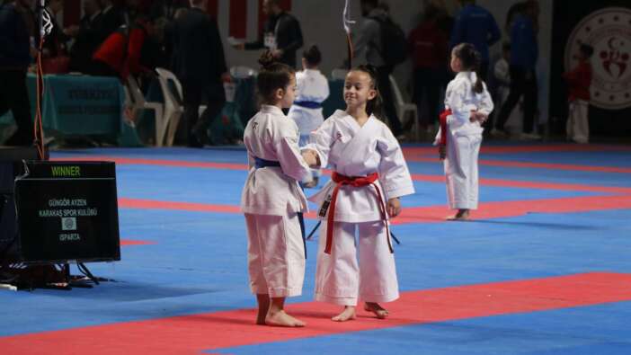 Türkiye Çocuklar Karate Şampiyonası, Kocaeli'de başladı