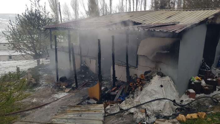 Sakarya'da tavuk çiftliğinde yangın faciası: 1’i kız, 1’i erkek 2 çocuk hayatını kaybetti