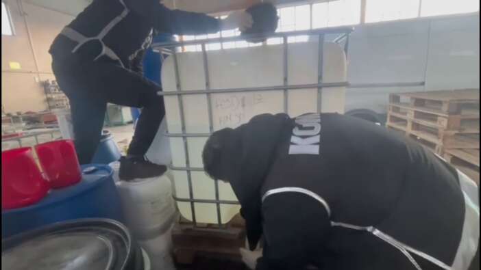 Erzurum’da dev operasyon! 1 ton metil alkol yakalandı