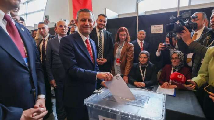 CHP’de kurultay sonrası hesaplar karıştı: Muhalifler tasfiye mi oldu, güç mü kazandı?