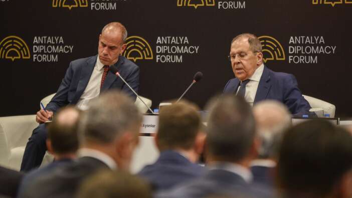 Sergey Lavrov: ABD'den bazı tehditler savuruyorlar, savaş olursa çok büyük bir yıkıma neden olur