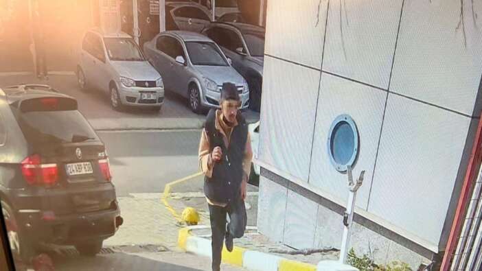 Bağcılar’daki oto galeriye el yapımı bombalı saldırı: Şüpheli kaçtı, iş yeri hasar gördü