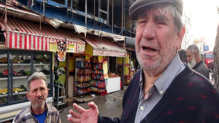 Antalya’da market yangını: 30 yıllık emek küle döndü! Market sahibi '30 yıllık emeğim mahvoldu' diyerek gözyaşlarına boğuldu