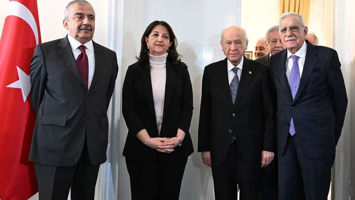 Bahçeli’den anında talimat! Sırrı Süreyya Önder’in ameliyat haberi siyaseti harekete geçirdi!