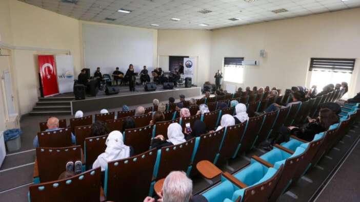 Van’da yaşlılara müzik şöleni: Konservatuar konseri gönülleri fethetti