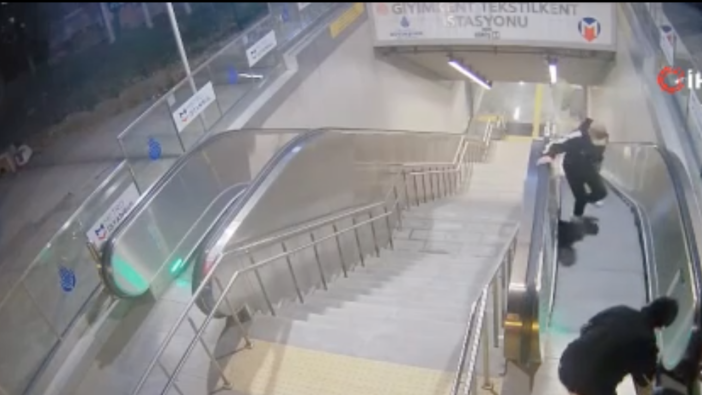 İstanbul’da metro istasyonunda şaşırtan olay! Yürüyen merdivene çöp ve lastik attılar