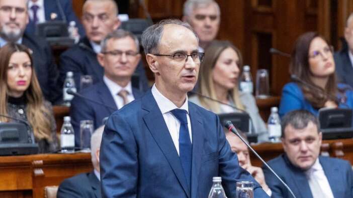 Sırbistan'da akademisyen Djuro Macut liderliğinde yeni hükümet kuruldu