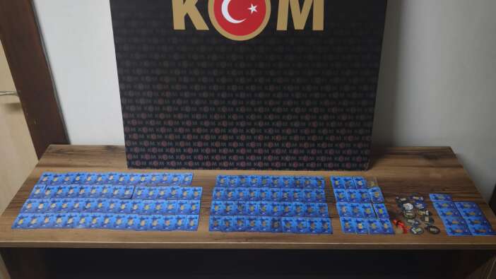 3 ilde kuyumcuları dolandırmışlardı! 2 şüpheliye suçüstü...
