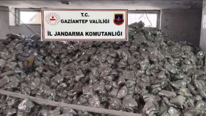 Bebekleri zehirleyeceklerdi! Gaziantep'te 8 milyon TL değerinde sahte bebek maması ele geçirildi