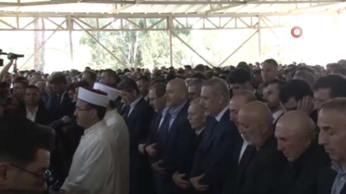 Dışişleri eski Bakanı Mevlüt Çavuşoğlu’nun babası Osman Çavuşoğlu son yolculuğuna uğurlandı