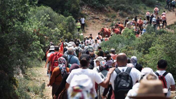 Kaş'ta Likya Su Yolu Yürüyüşü ve Patara Yörük Göçü etkinliği... Yaklaşık bin kişi 8 km yürüdü