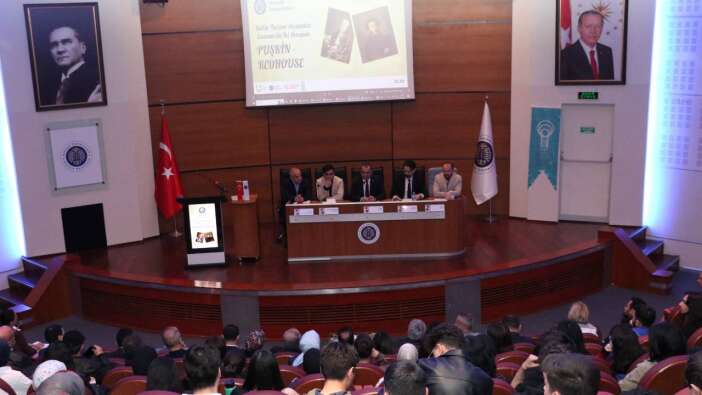 Atatürk Üniversitesi'nde "Erzurum'da İki Avrupalı: Puşkin-Redhouse" paneli düzenlendi