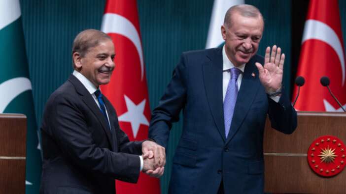 Şahbaz Şerif'ten övgü dolu sözler: Recep Tayyip Erdoğan, büyük ve cesur bir lider