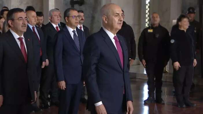 Anıtkabir’de 23 Nisan coşkusu: Devlet erkanı Ata’nın huzurunda!