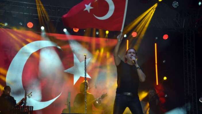 Kıraç 23 Nisan'da Seriklileri coşturdu