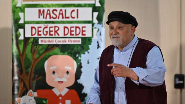 Masalcı Değer Dede" müzikli çocuk oyunu Ankara Devlet Tiyatrosu'nda