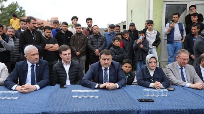Kütahya’da deprem sonrası geçmiş olsun ziyareti: Binalar depreme uygun inşa edilmeli