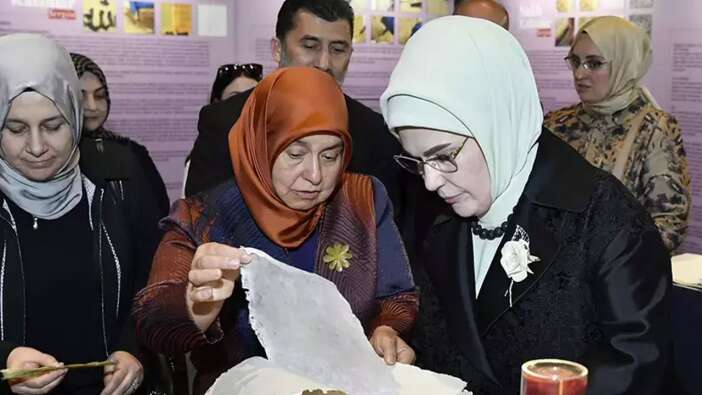 Emine Erdoğan Saklı Kalanlar sergisinin açılışını yaptı