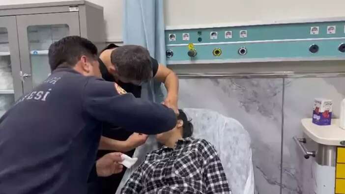 Fermuar kabusu! Kıyafetini değiştirirken göz kapağını sıkıştırdı! Hastaneye kaldırıldı