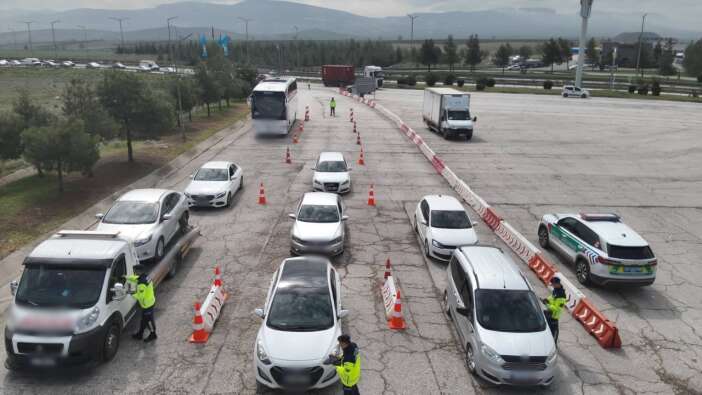 Gaziantep’te dronlu trafik operasyonu! 116 sürücüye 160 bin TL ceza kesildi