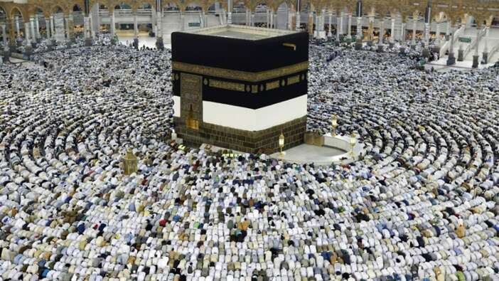 Suudi Arabistan'dan Hac kararı! Bu kurala uymayan 10 yıl giremeyecek