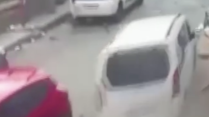 17 yaşındaki ehliyetsiz sürücü kaldırımda yaşlı adamı ezdi, ev hapsi tartışma yarattı