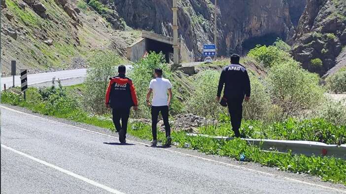 Hakkari'de 20 gündür kayıp kadını arama çalışmaları sürüyor