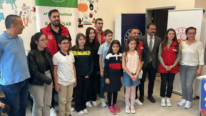 Afyonkarahisarlı gençler dünya sahnesinde parladı! Klavye şampiyonasında 11 madalya