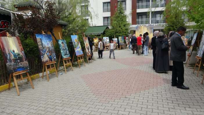 Vanlı öğrencilerden Filistin’e destek! Resim sergisiyle umut oldular