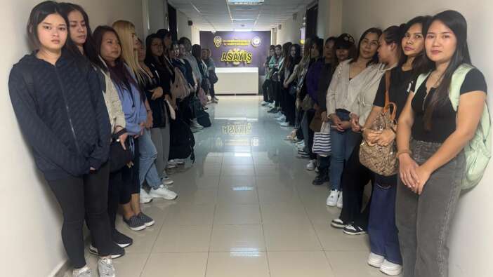 Masaj salonlarına kaçak masöz baskını: 36 yabancı uyruklu kadın yakalandı