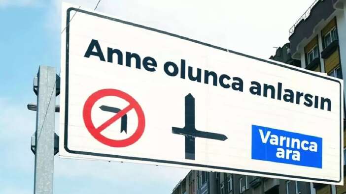 Kocaeli'den annelere özel dokunuş: Trafik levhaları anneler gününde duygulandırdı