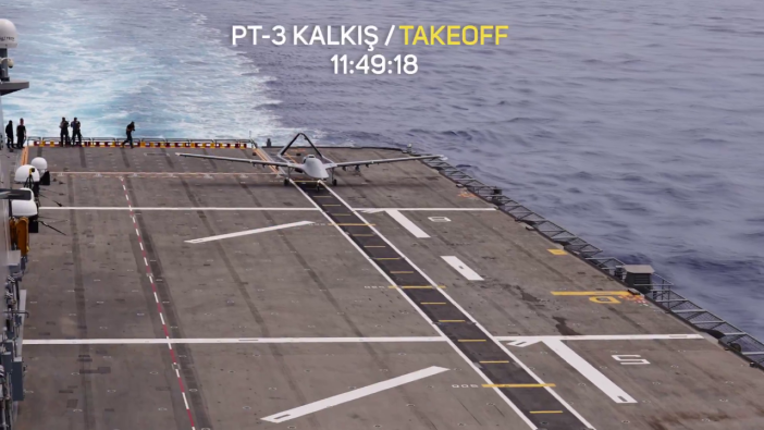 Bayraktar TB3’ten TCG Anadolu üzerinden tam isabet! Mühimmat atış testi başarıyla tamamlandı