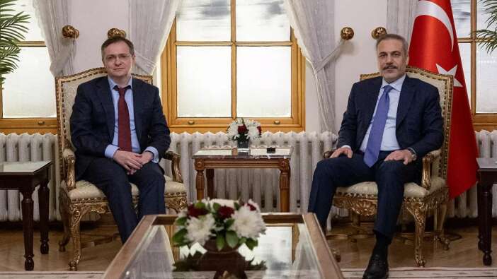 Rus heyeti ile Hakan Fidan Dolmabahçe'de görüştü!