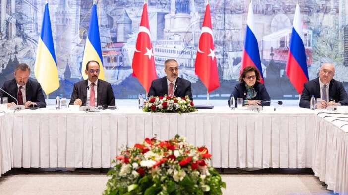 Ukrayna ve Rusya biner esir takası konusunda anlaştı! Rus heyeti, Putin-Zelenskiy görüşmesi talebini doğruladı