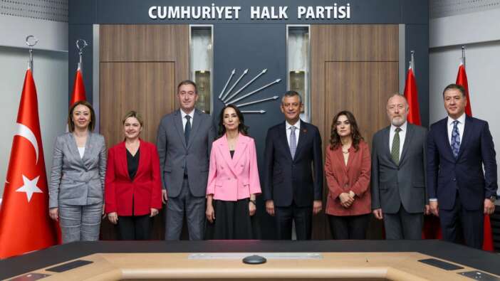 PKK'nın 'fesih' kararı sonrası DEM Parti'den CHP'ye ilk ziyaret!
