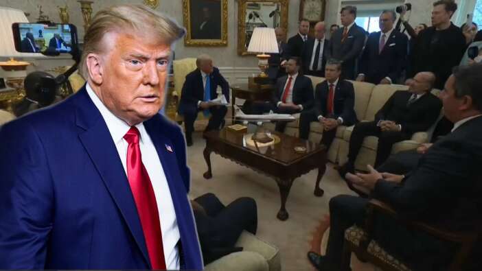 Trump yine patladı! Muhabiri azarlayıp salondan kovdu: Berbat bir muhabirsin, defolup git!