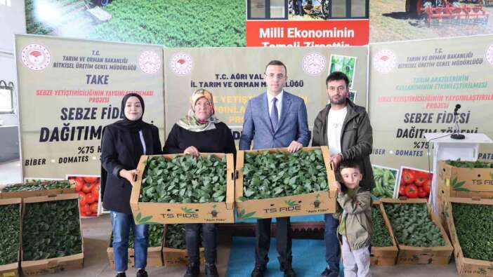 Ağrı’da 150 çiftçiye fide desteği! Tören ile dağıtıldı...