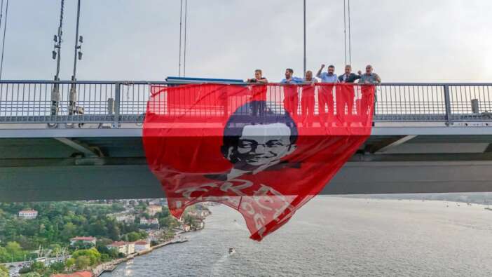 CHP'den 15 Temmuz Şehitler Köprüsü’nde Ekrem İmamoğlu eylemi!