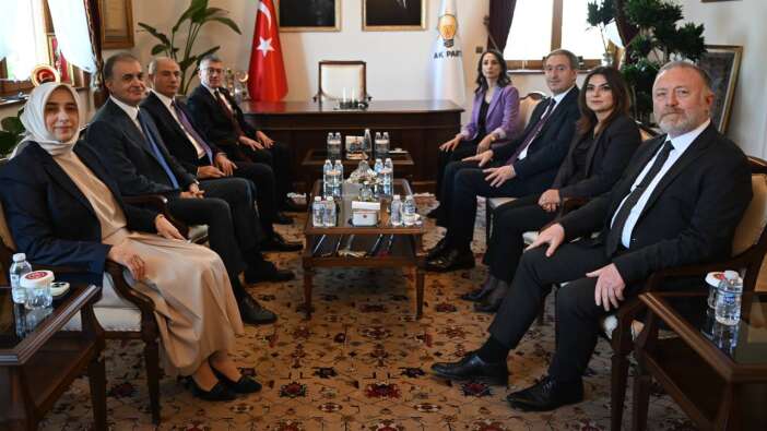 DEM Parti'nin siyasi parti turu: DEM heyeti Meclis'te AK Parti heyeti ile bir araya geldi