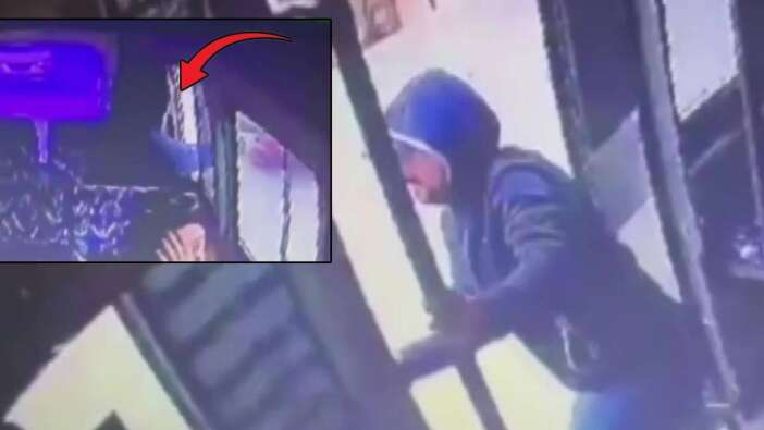 Minibüste husumetlisini vurdu! Müşteri gibi binip 4 el ateş etti: Suikast girişimi kamerada