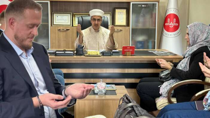 İngiliz Simon, sevdiği kadın için müslüman oldu: Yeni adı Sinan