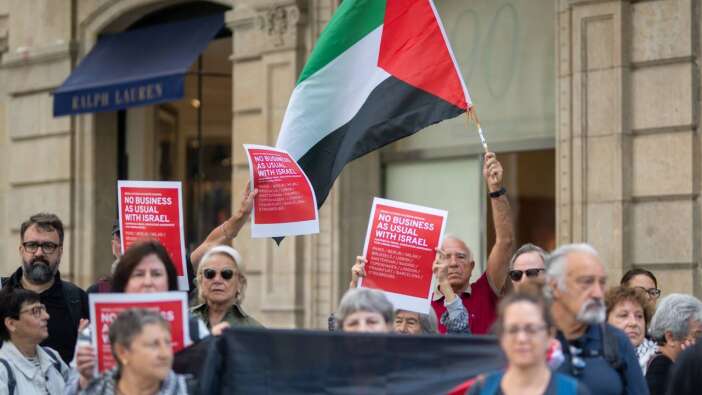 Barcelona'da belediyeden İsrail'le ilişkileri kesme kararı: Bütün ticari ve kültürel faaliyetler durduruldu