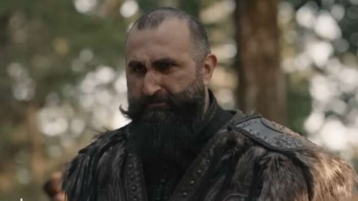 Fetihler Sultanı Şamil Kimdir? Celal Al Kaç Yaşında, Nereli, Oynadığı Diziler Neler ve Eşi Kim?