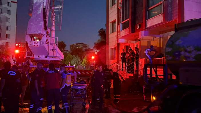 Alevlerin ortasında feci son! Diyarbakır’da korkunç yangın! İkisi çocuk 4 kişi hayatını kaybetti