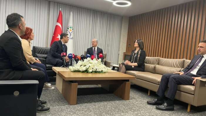 MHP-DEM Parti bayramlaşmasında "Demli çay" şakası gülümsetti!
