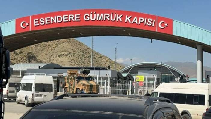 Bunu da gör Netanyahu! Sınırda hareketlilik! Bölmeye çalışılan İranlılar evlerine koşuyor!