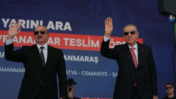 Cumhurbaşkanı Erdoğan ve Aliyev Azerbaycan Mahallesi Konutları'nı teslim etti! Erdoğan: Yaşadığımız süreç milli mücadele ile eş değer!