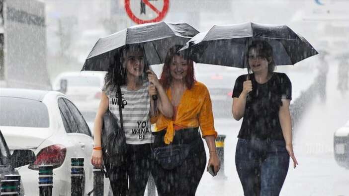 Meteoroloji uyardı: Karadeniz ve Doğu Anadolu’da kuvvetli sağanak, Marmara ve Ege’de fırtına bekleniyor