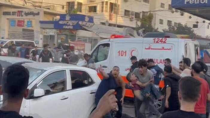 İsrail, Gazze’de yardım deposunu vurdu: Yardıma muhtaç siviller hedef alındı, en az 10 ölü