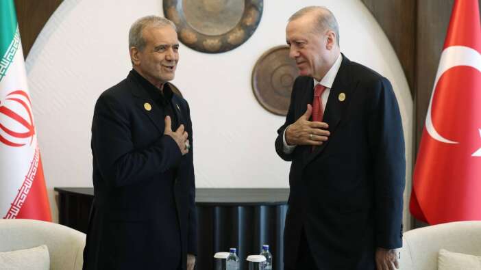 Cumhurbaşkanı Erdoğan, İran Cumhurbaşkanı Pezeşkiyan'la bu kez yüz yüze görüştü